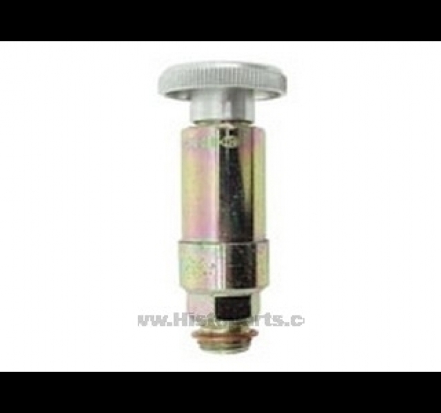 hand priming pump