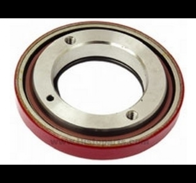 Front crankseal with steel ring, for International tractors