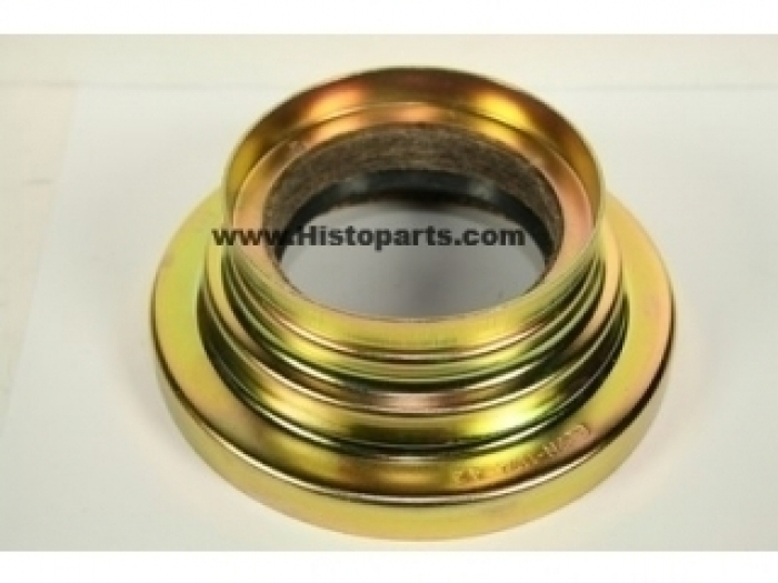 Rear wheel oil seal with bracket, Fordson Major