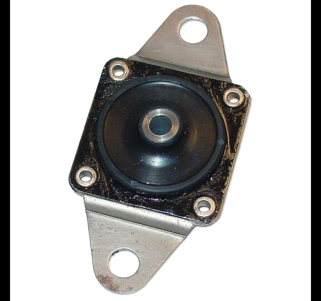 Radiator mounting pad