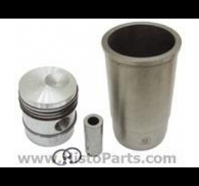 Piston ring and liner set Mc Cormick D-serie 82.55 mm bore