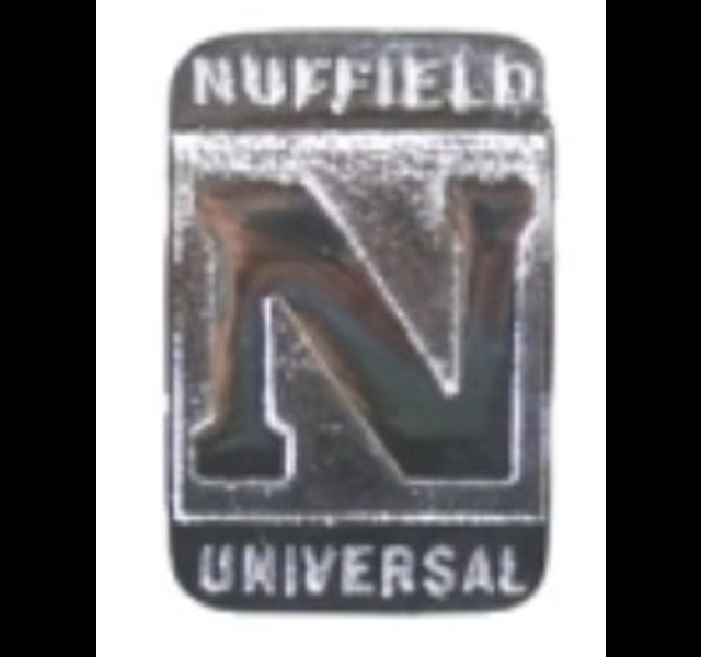 Nuffield Universal neusembleem