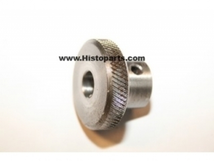 Nuffield shaped lock up shaft knob.