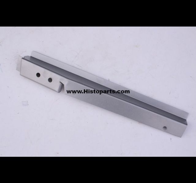 Side panel, LH. front grille Massey Ferguson 135