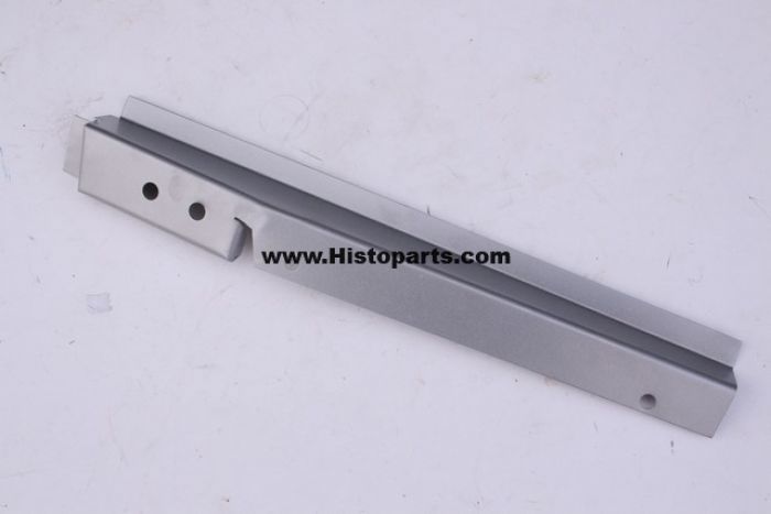 Side panel, LH. front grille Massey Ferguson 135