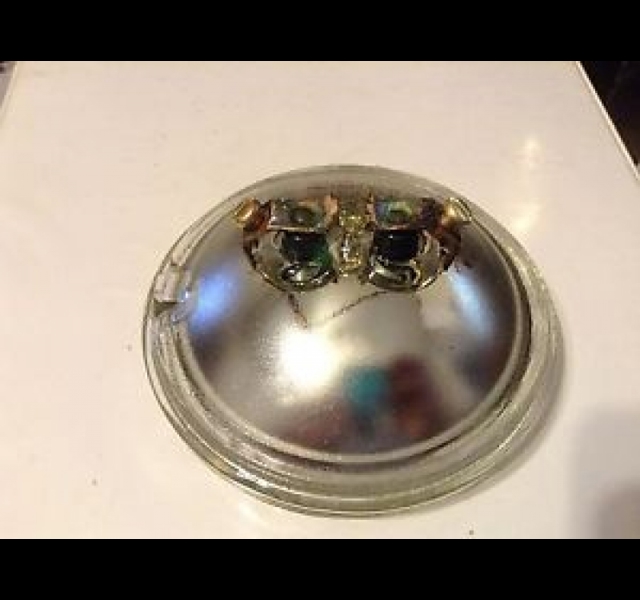 Sealed beam lamp. 12 Volt. 110 mm diameter Histoparts