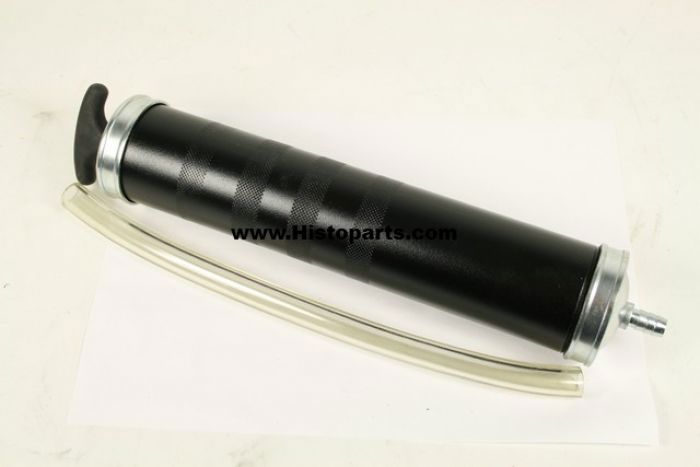 Rear axle oil suction gun for T-Ford