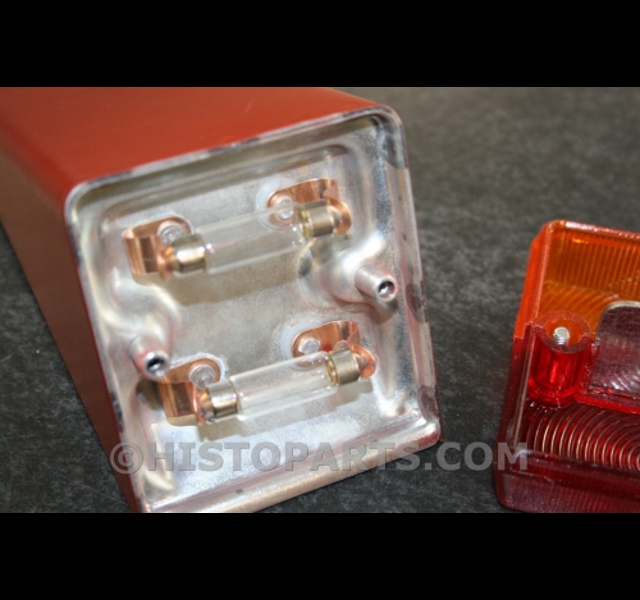 Achterlamp International 323 tot 453 in detail