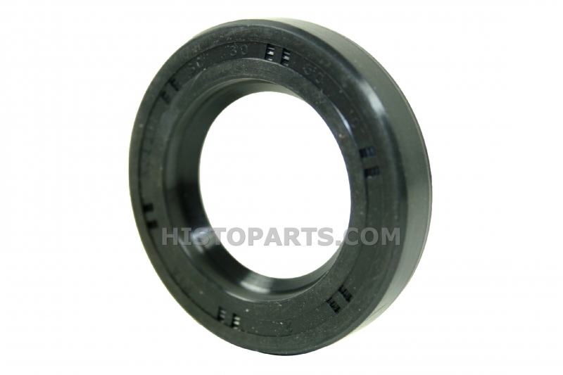 Brake shaft oil seal. RH. Mc. Cormick D-series