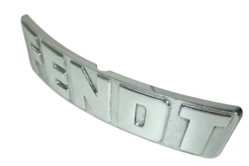 Fendt. Bonnet badge