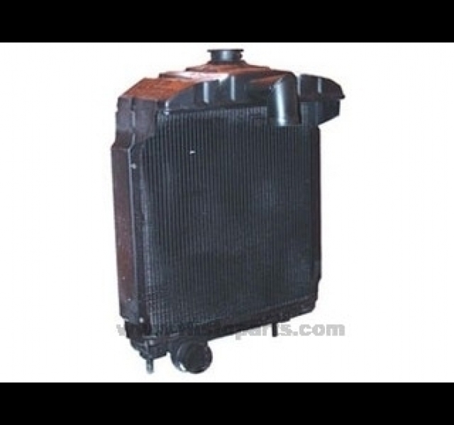Radiateur Farmall met waterpomp